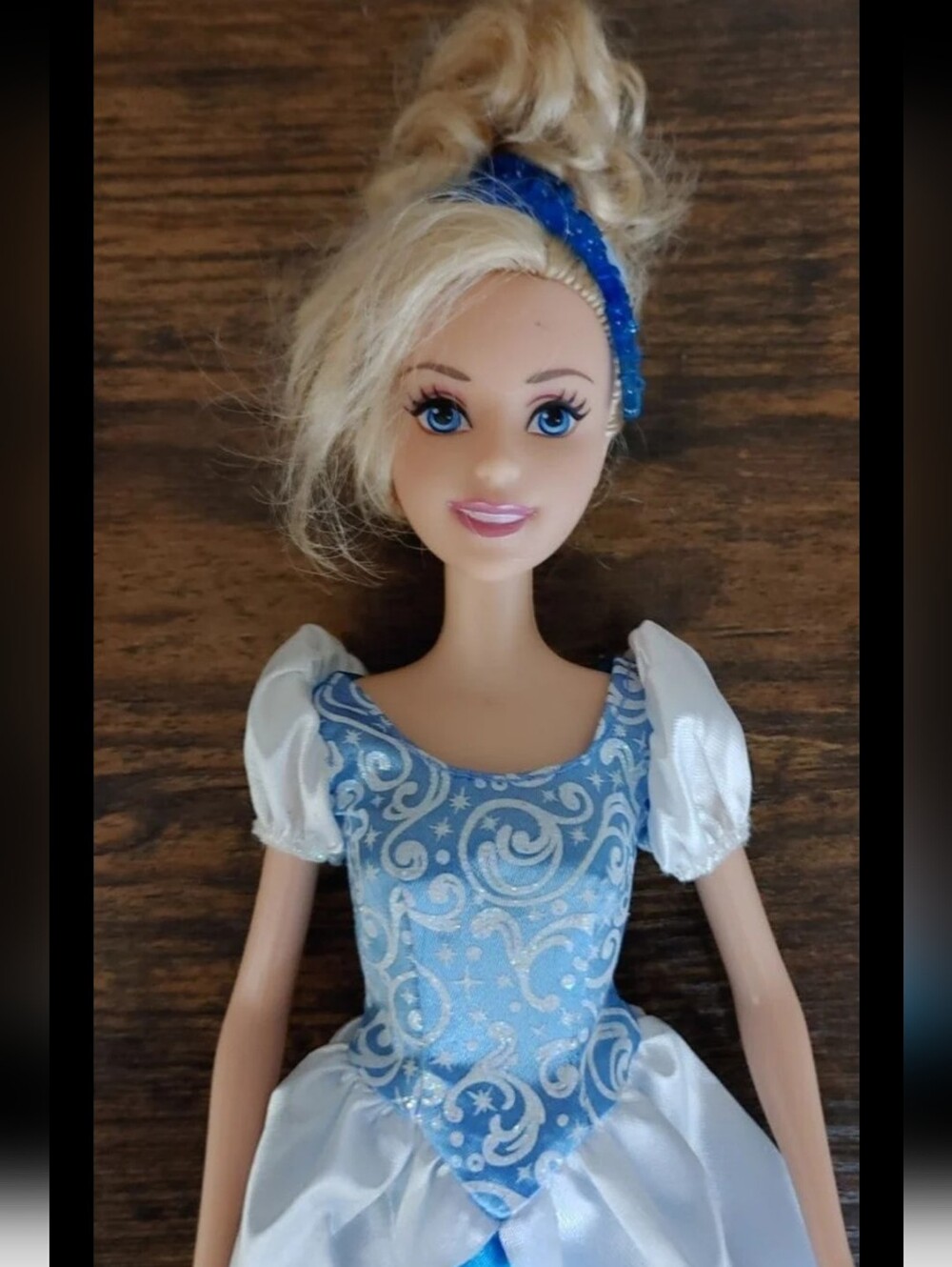 Beautiful Vintage Barbie 1999 Cinderella Doll
